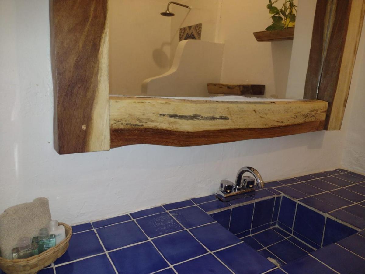 Mio Tulum Hotel Boutique エクステリア 写真 Bathroom in a hotel in Oaxaca, Mexico